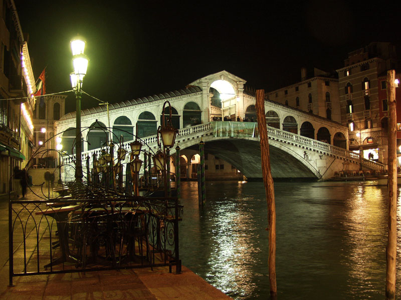 Venedig Rialtobrücke am Canale Grande